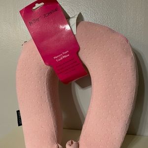 Betsey Johnson travel pillow, NWT